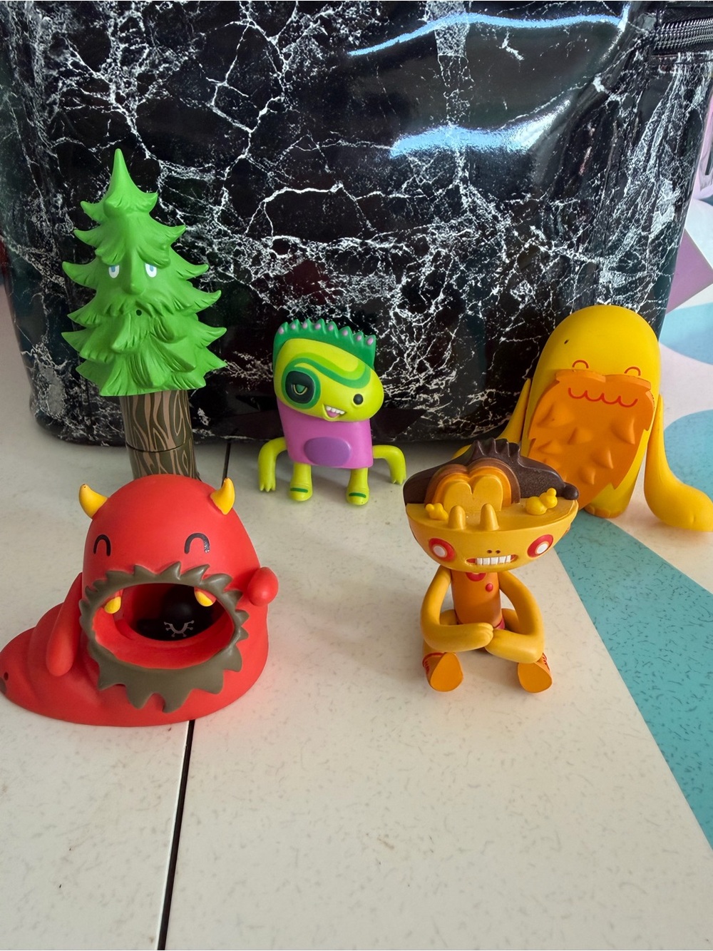 Kidrobot set of 5 mini vinyl art toys - 2008